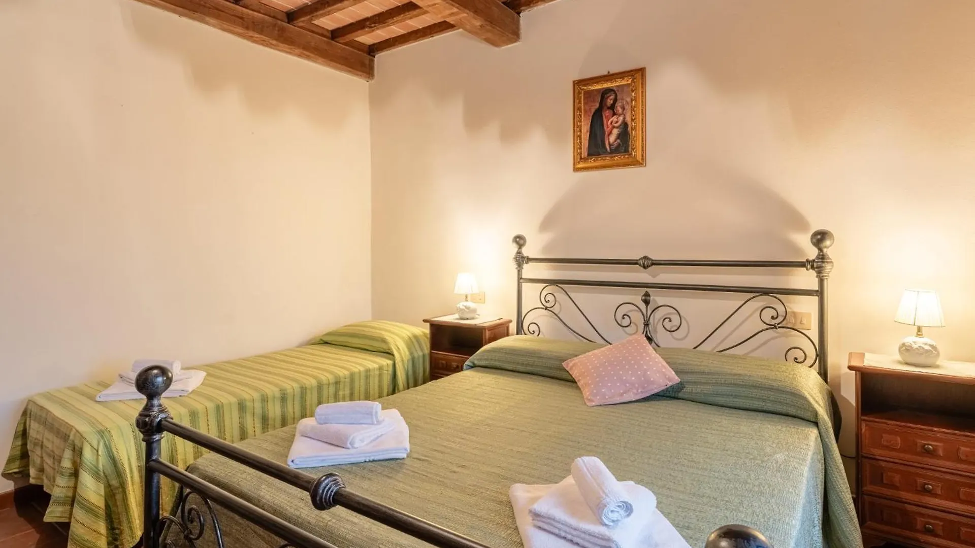 Farm stay Agriturismo Fadanelli La Colombaia Lamporecchio Italy